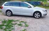 vehicle image #6
