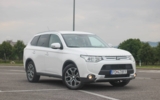 vehicle image #4