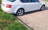 vehicle image #5