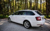 vehicle image #9