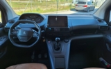 vehicle image #10