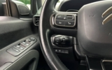 vehicle image #18