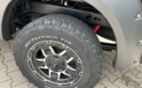 vehicle image #12