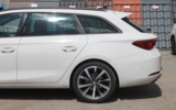 vehicle image #7