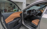 vehicle image #12