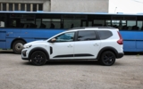 vehicle image #5