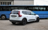 vehicle image #9
