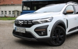vehicle image #10