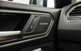 vehicle image #19