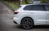 vehicle image #9