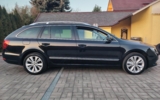 vehicle image #5