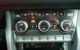 vehicle image #9