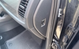 vehicle image #9
