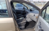 vehicle image #15