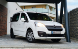 vehicle image #4