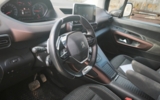 vehicle image #16