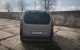 vehicle image #8