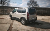 vehicle image #9