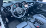 vehicle image #25
