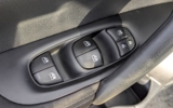 vehicle image #27