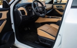 vehicle image #13