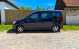 vehicle image #9