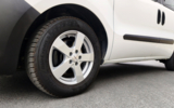 vehicle image #12