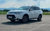 vehicle image #8