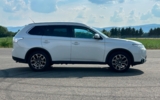 vehicle image #3