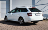 vehicle image #9