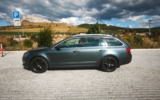 vehicle image #9