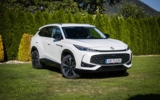 vehicle image #4