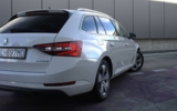 vehicle image #9