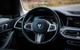 BMW X5 40d xDrive, Laser, Softclose, 360, HUD, ťažné, innovation pack, sensatec, R21 – fotografia 24