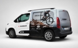 vehicle image #9