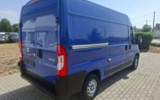 vehicle image #9