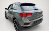 vehicle image #9