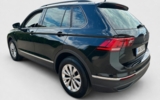 vehicle image #9