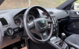 Škoda Octavia Combi 2.0 TDI CR DPF RS – fotografia 33