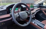 vehicle image #10