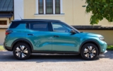 vehicle image #9