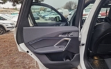 vehicle image #30