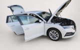vehicle image #17