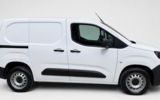 vehicle image #5
