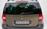 vehicle image #9