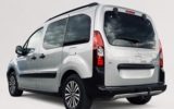 vehicle image #9