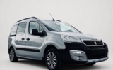 vehicle image #12