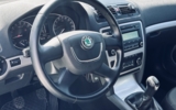 vehicle image #19