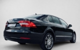 vehicle image #9
