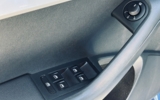 vehicle image #30